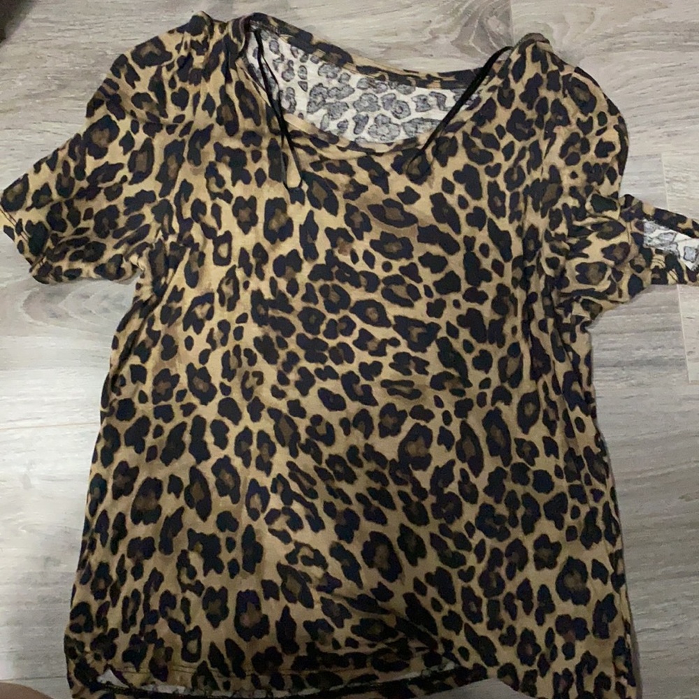 tee - Picture 3 of 3